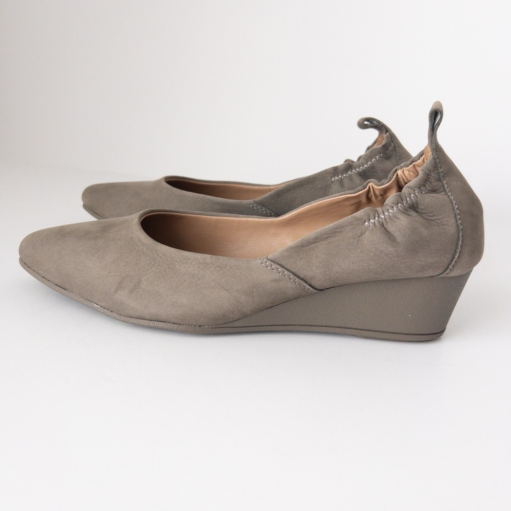 Blondo Waterproof Etta Wedge Almond Toe Pump in Fallen Rock Nubuck Size 8 - Picture 5 of 9